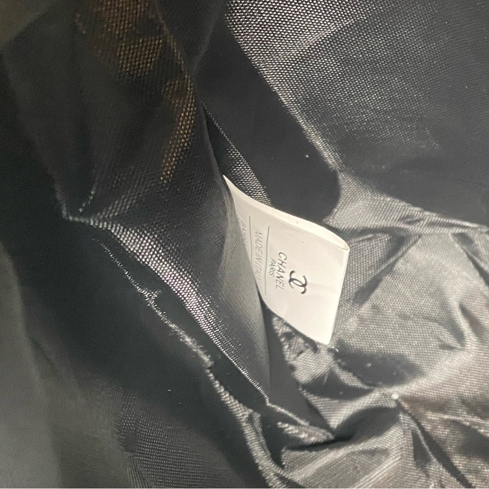 CHANEL Mini Tote with Bow Strap - Picture 9 of 9